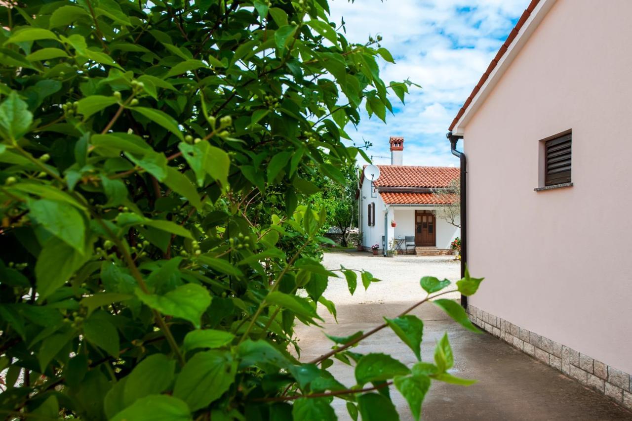 House Ulika Apartment Bale Exterior photo